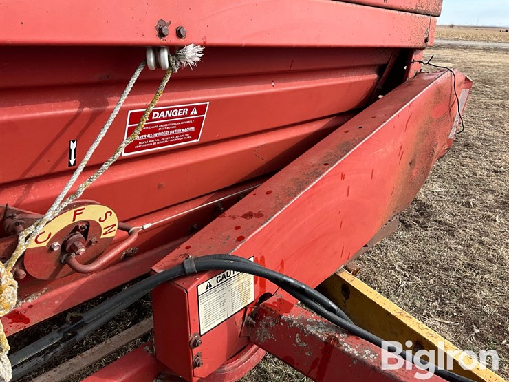 new-holland-791-image-10