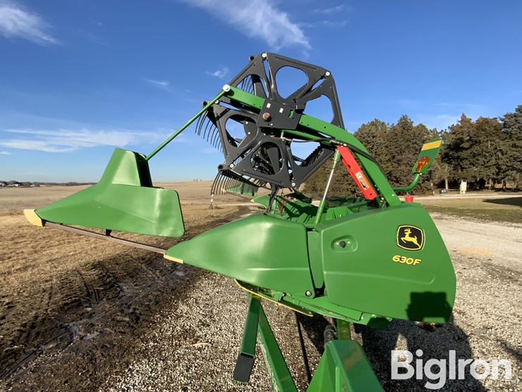 2019-john-deere-630f-image-9