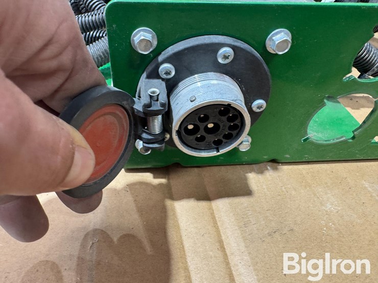 john-deere-1775-image-7