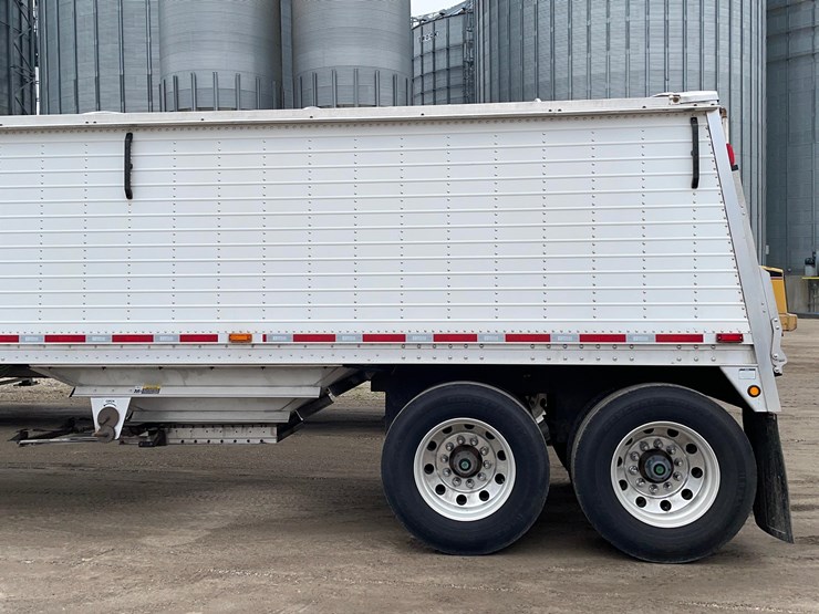 2016-wilson-hopper-bottom-image-7