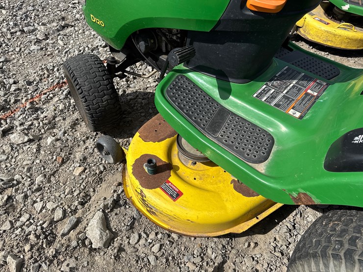 john-deere-d120-image-10