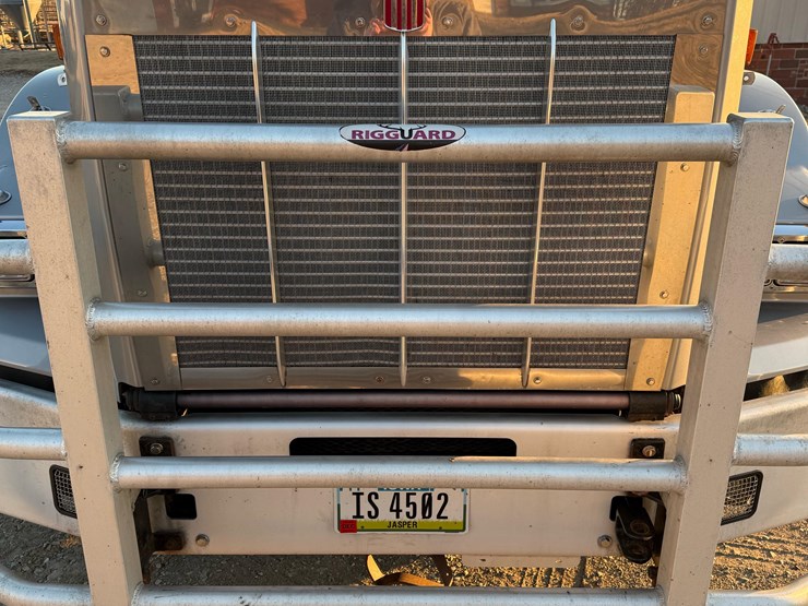 2017-kenworth-t800-image-9