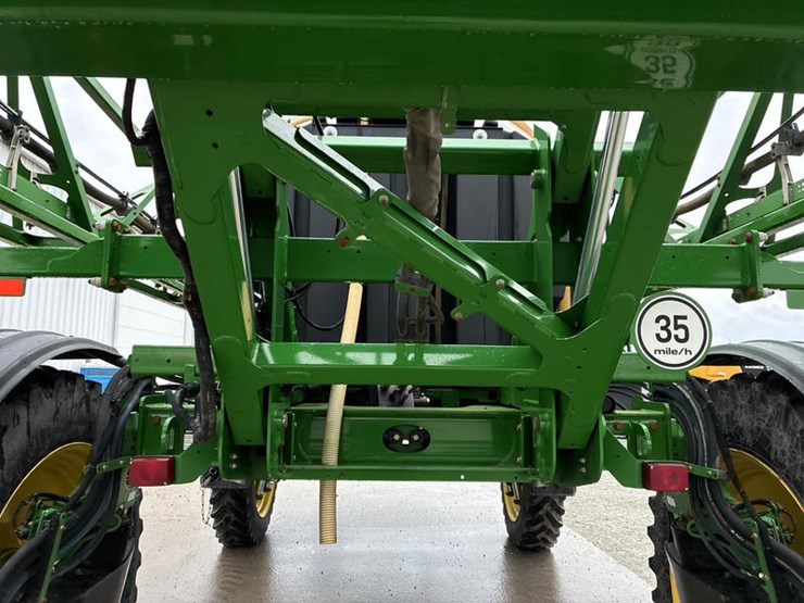 2015-john-deere-r4038-image-40