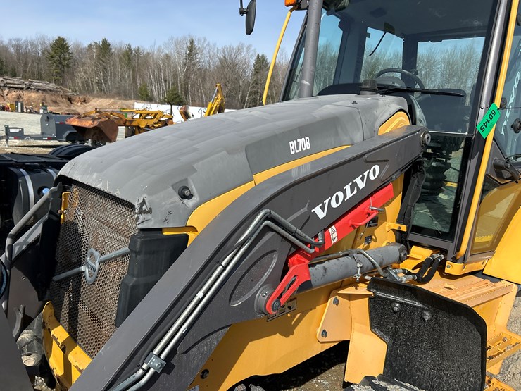 2012-volvo-bl70b-image-74