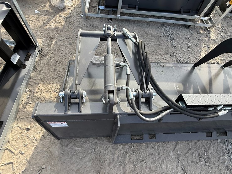 #2051-•-unused-jct-84"-skid-steer-grapple-inv#-40788-image-6