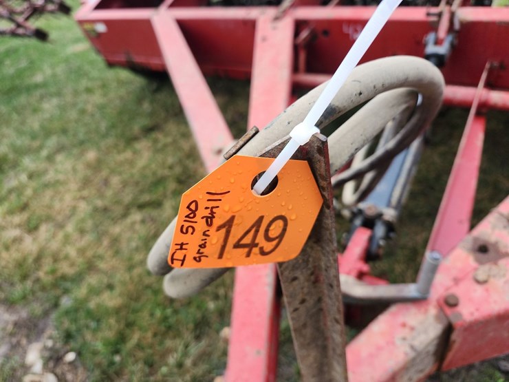 tag-#149,-ih-500-grain-drill-image-2
