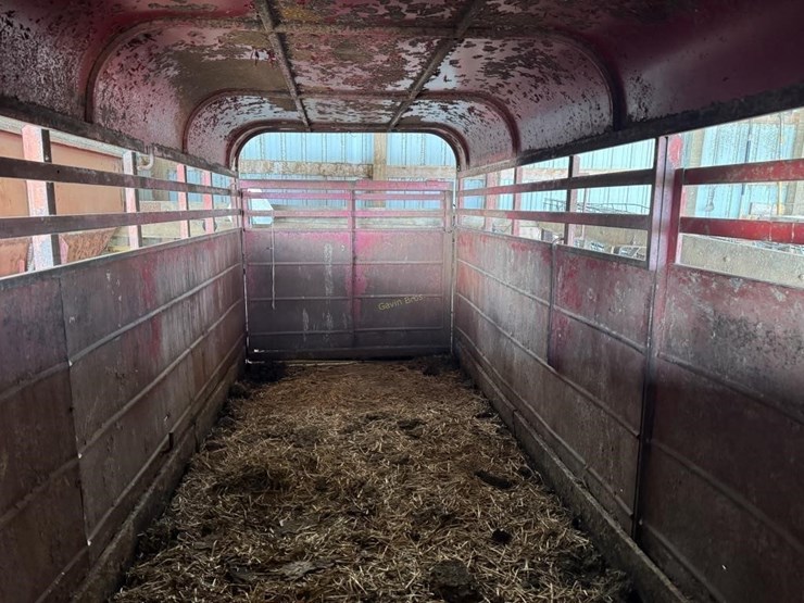 16'-delta-cattle-trailer-image-5