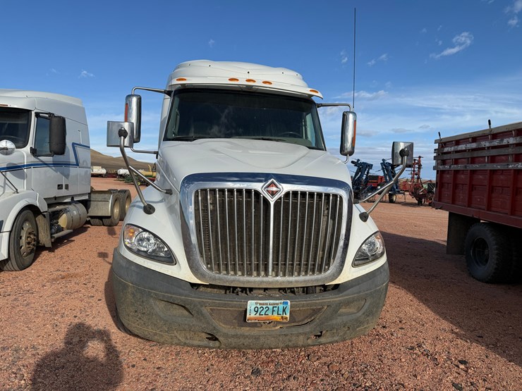 2012-international-prostar-image-4