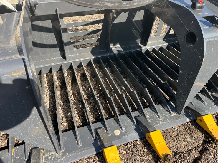 #5063-•-new-land-honor-rock-grapple-bucket-image-5