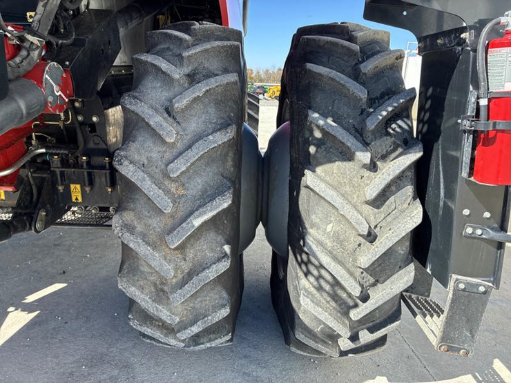 2012-case-ih-8230-image-40