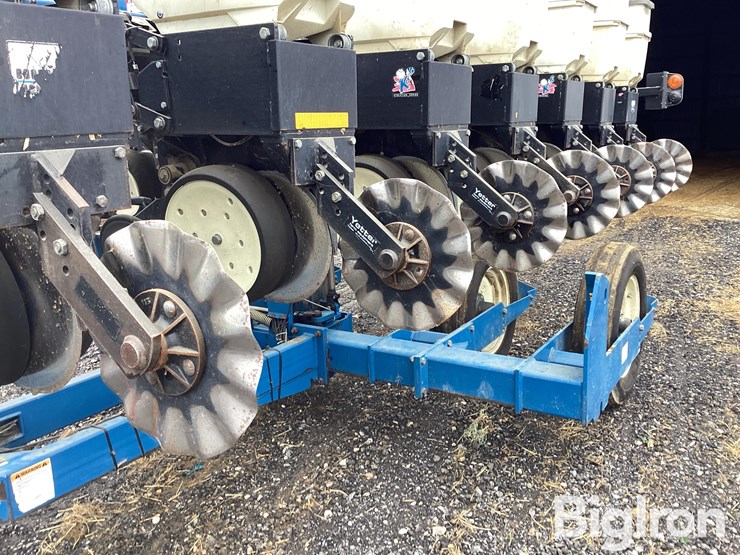 2010-kinze-3500-image-12