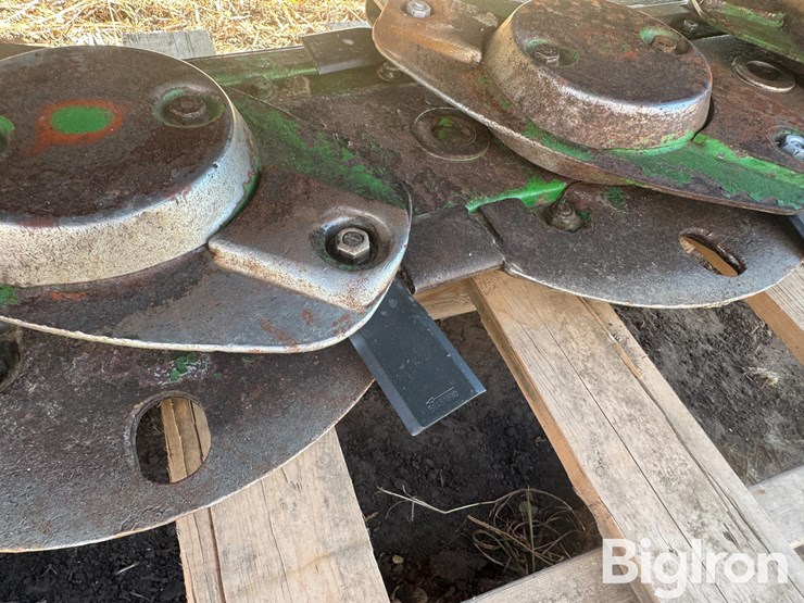 2014-john-deere-265-image-16