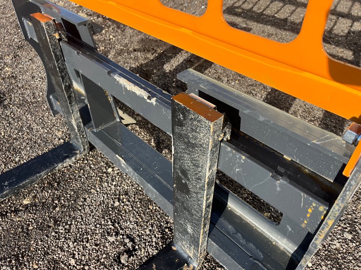 #5061-•-new-land-honor-pallet-forks-image-3