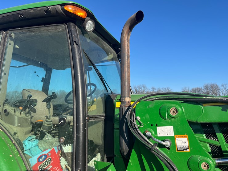 2015-john-deere-5100e-image-19