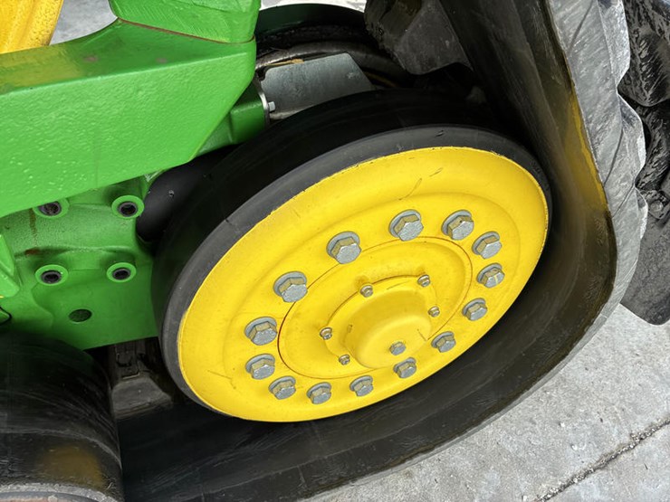 2024-john-deere-8rx-410-image-39