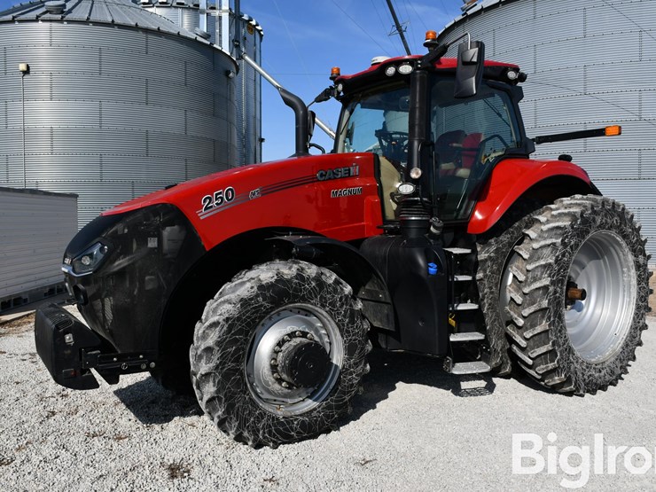 2021-case-ih-magnum-250-image-1