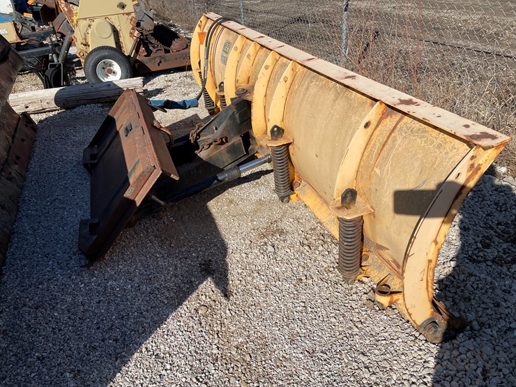 #6075-•-universal-mount-storm-guard-skidsteer-snow-pusher-image-3