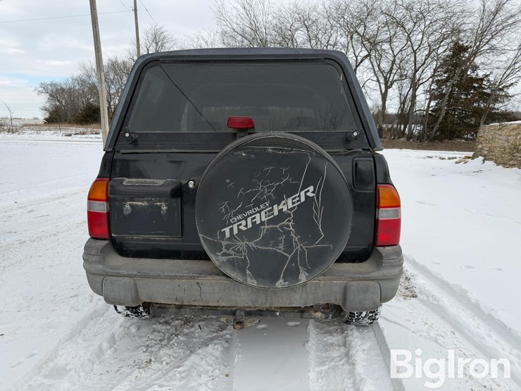 2003-chevrolet-tracker-image-6