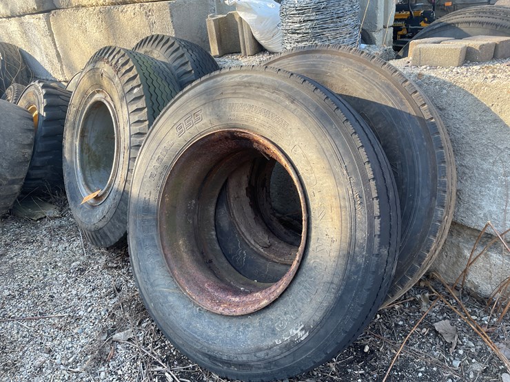 #6030-•-(4)-tires-on-dayton-rims-image-1