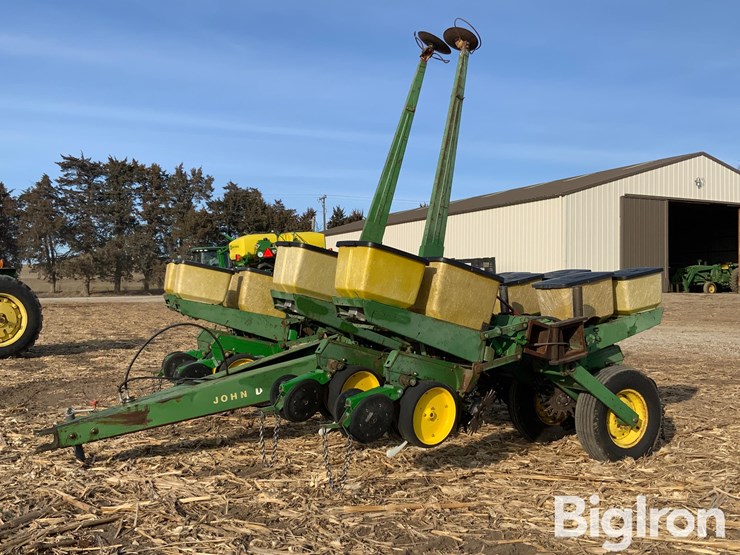 john-deere-7000-image-1