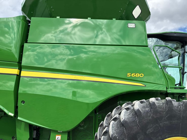 2013-john-deere-s680-image-15