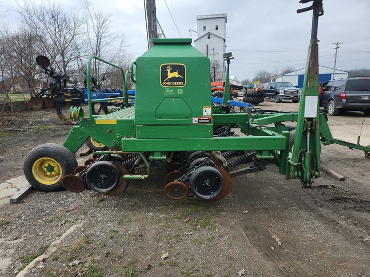 john-deere-1560-image-11