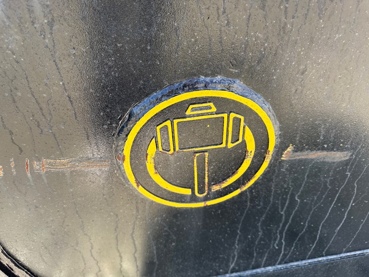 caterpillar-320-image-6