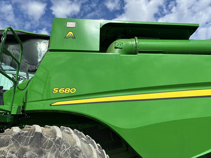 2014-john-deere-s680-image-12