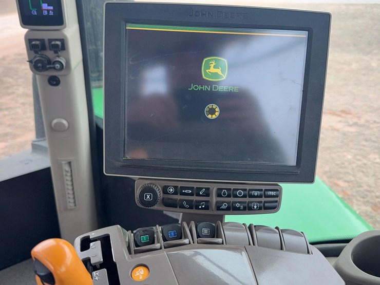 2019-john-deere-9620rx-track-tractor-image-52