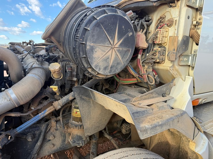 2012-international-prostar-image-19