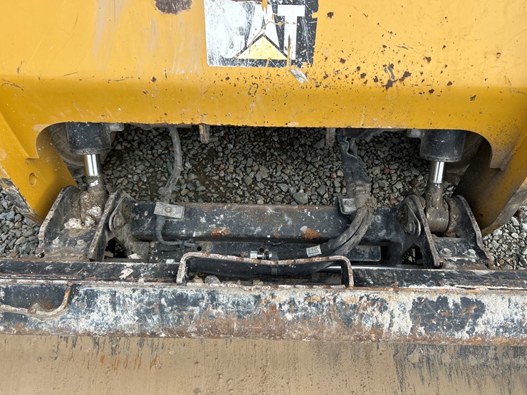 caterpillar-262d-image-11