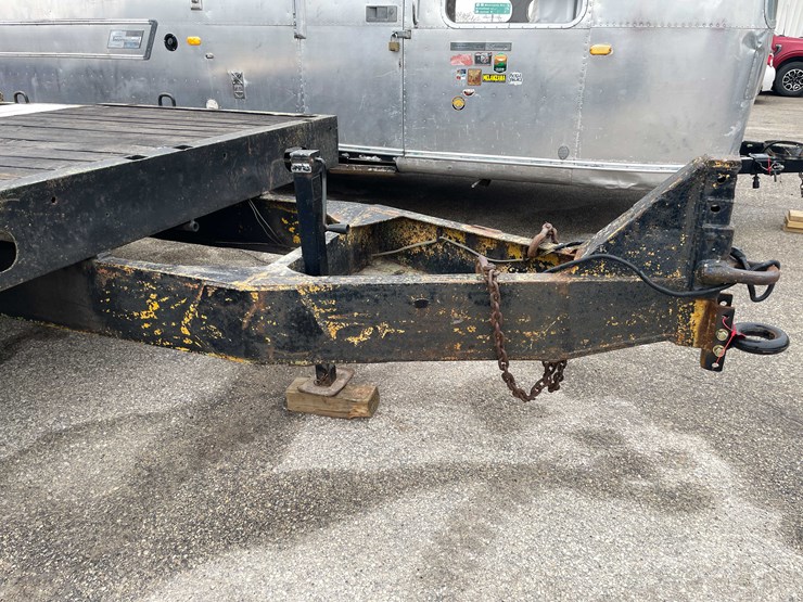 #1434-•-1977-miller-tilt-bed-trailer-(has-wi-title)-(of)-image-22