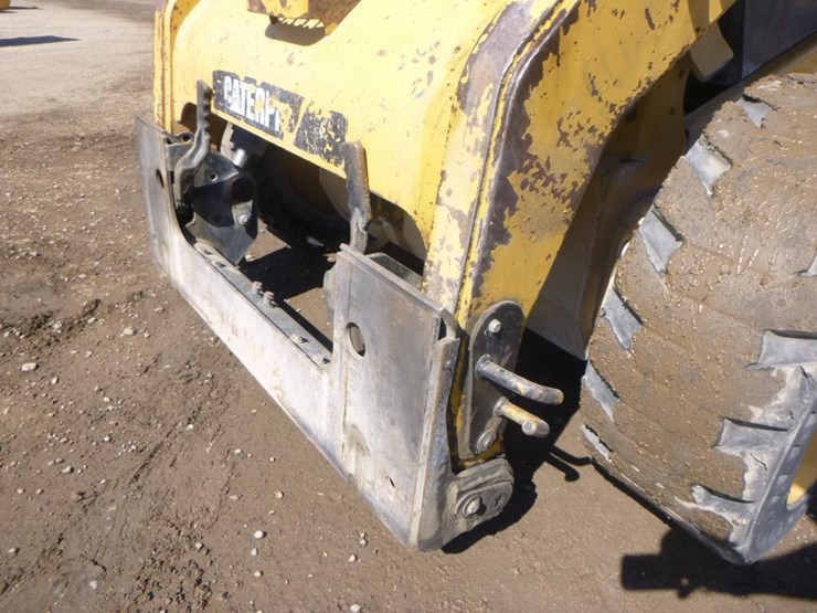 2010-caterpillar-246c-image-9