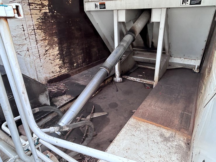 international-7400-image-62