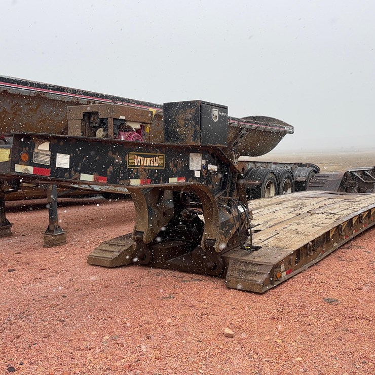 2013 DYNAWELD TRAILER