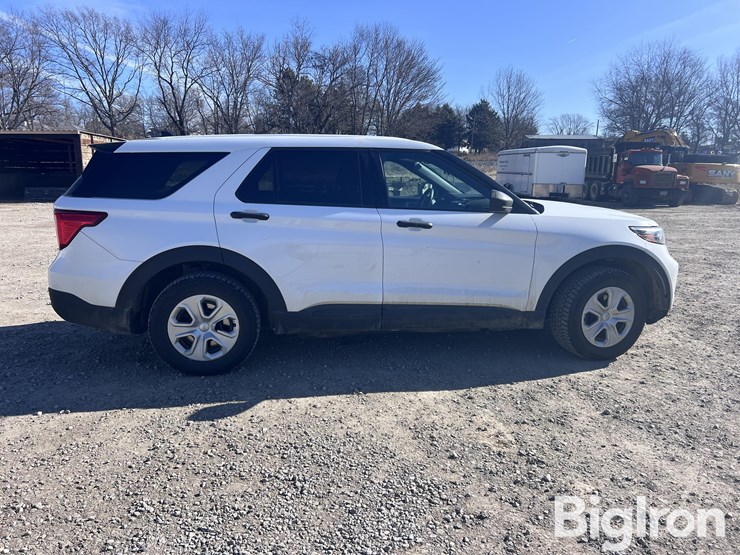 2022-ford-explorer-police-interceptor-image-4