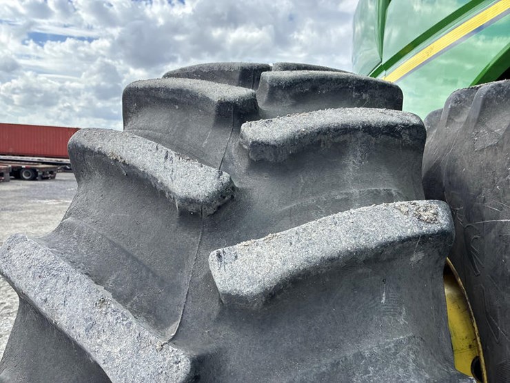 2013-john-deere-s680-image-38