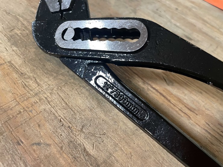 #2310-•-lot-of-(3)-knipex-style-adjustable-pliers-(pr12)-image-8