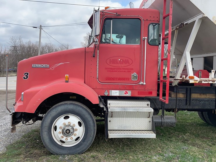 tag-#145,-1995-kenworth-tandem-tender-truck-image-4