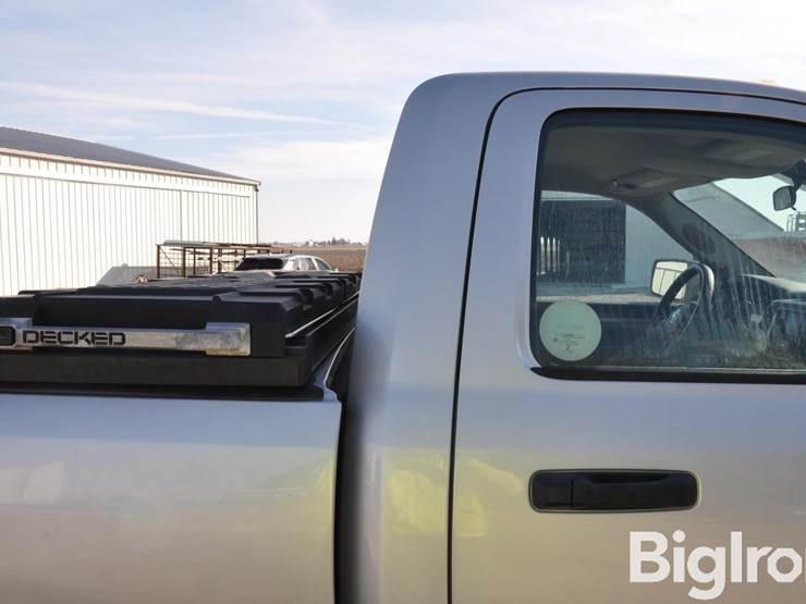 2016-ram-2500-hd-image-17