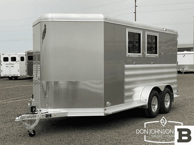 2024-featherlite-9400-72pt-2-h-horse-trailer-image-1