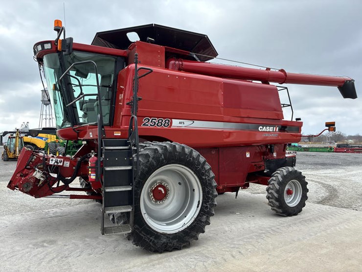 2008-case-ih-2588-image-12
