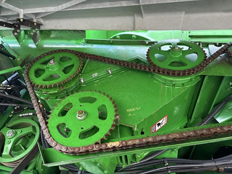 2013-john-deere-s680-image-59