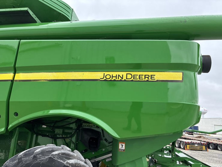 2014-john-deere-s660-image-17
