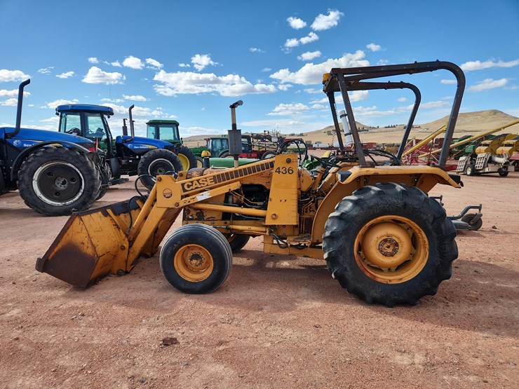 case-380-roadrunner-tractor-with-case-436-loader-image-7