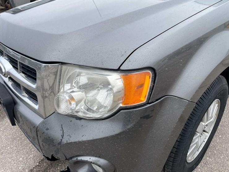 2011-ford-escape-image-10