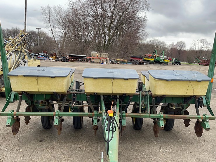 john-deere-7000-image-16