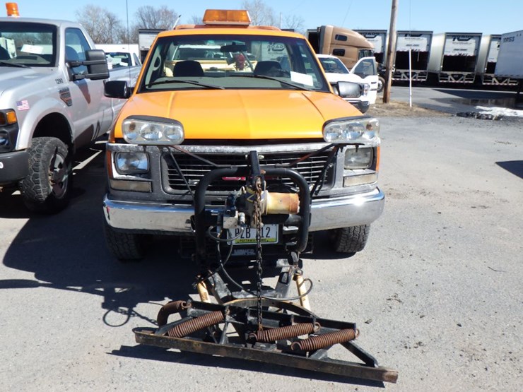 1999-gmc-k2500-image-2