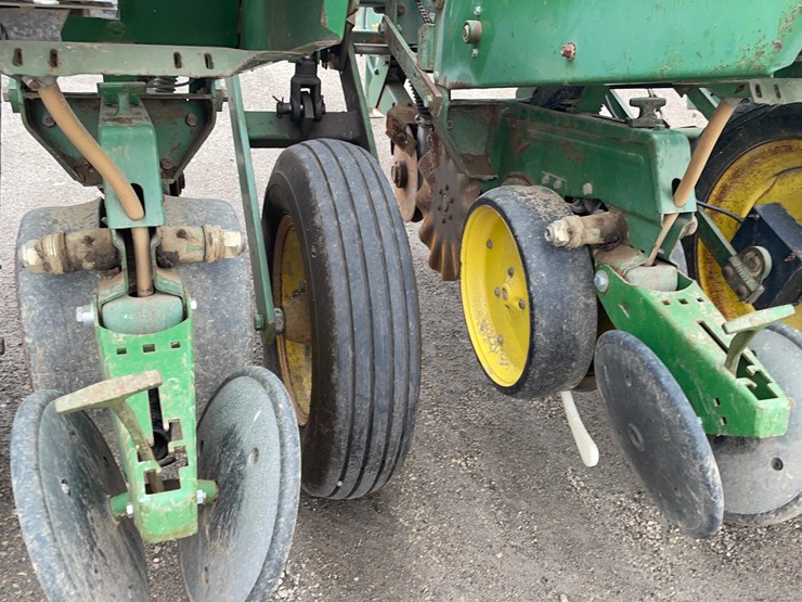 john-deere-7000-image-12