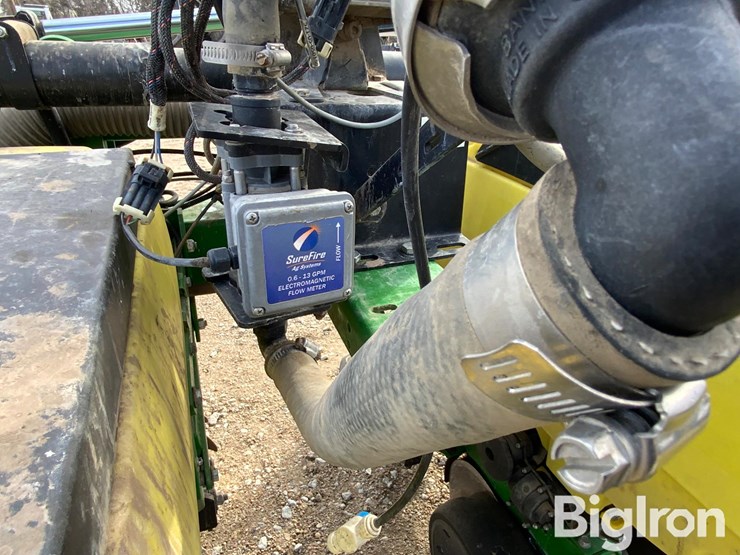 2018-john-deere-1725-image-17